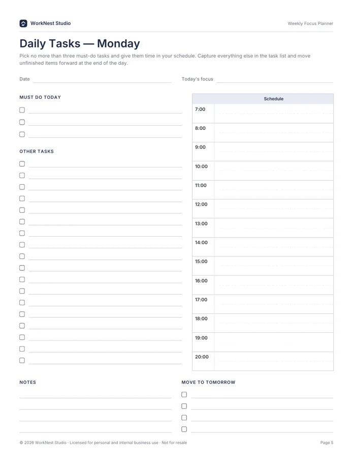 A daily page from the Weekly Focus Planner: three must-dos, a task list and an hour-by-hour schedule.